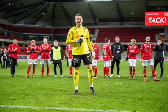 Kalmars målvakt Ricardo Friedrich jublar