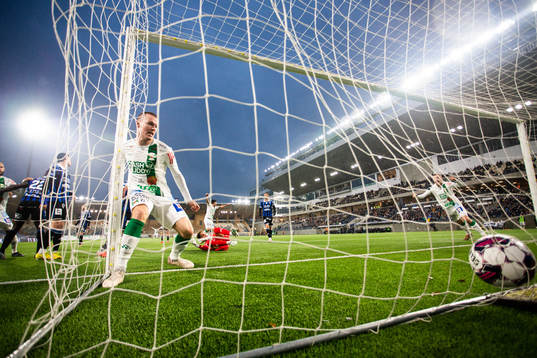 Varbergs Anton Liljenbäck jublar