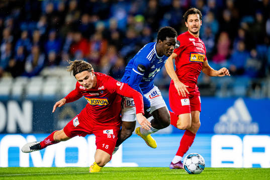 Jesper Taaje of Sandefjord tackles Datro David Fofana of