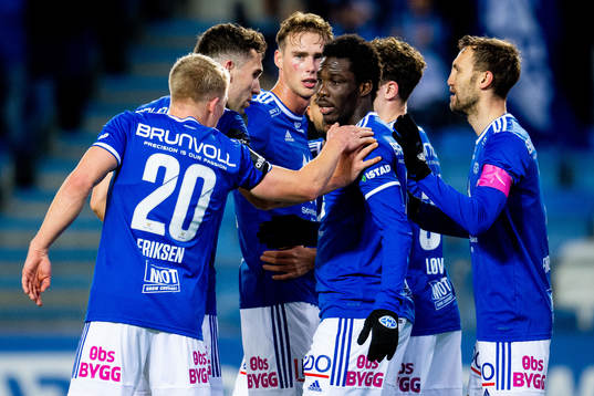 Datro David Fofana of Molde celebrates with Magnus Wolff