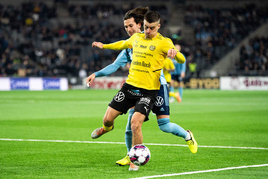 Mjällbys Jesper Gustavsson och Djurgårdens Gustav Wikheim
