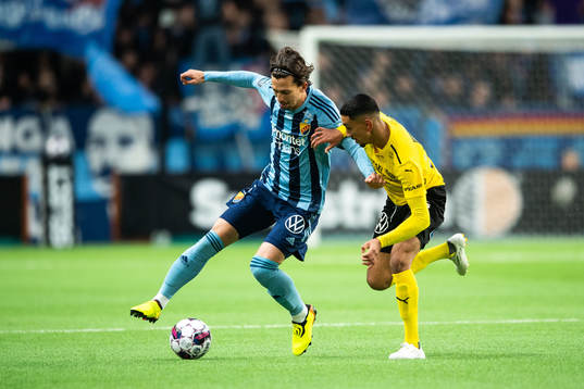 Djurgårdens Gustav Wikheim och Mjällbys Amir Al-Ammari