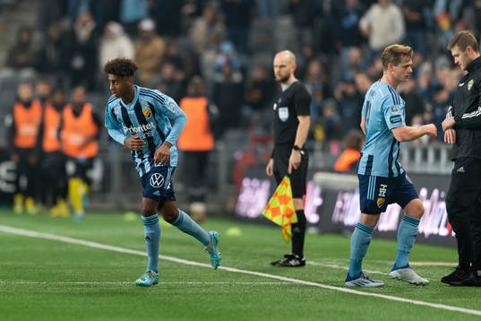 Byte mellan Djurgårdens Isak Alemayehu Mulugeta och Hampus