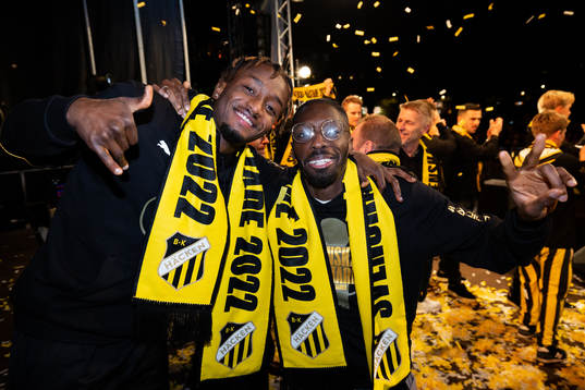 Häckens Ibrahim Sadiq och Blair Sebastian Turgott
