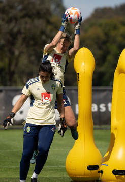 Goalkeeper Zecira Musovic and goalkeeper Cajsa Andersson of