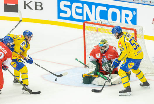 Isac Brännström and Linus Johansson of Sweden and Marek