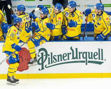 André Petersson of Sweden celebrates with teammates