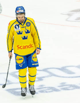 Linus Johansson looks dejected