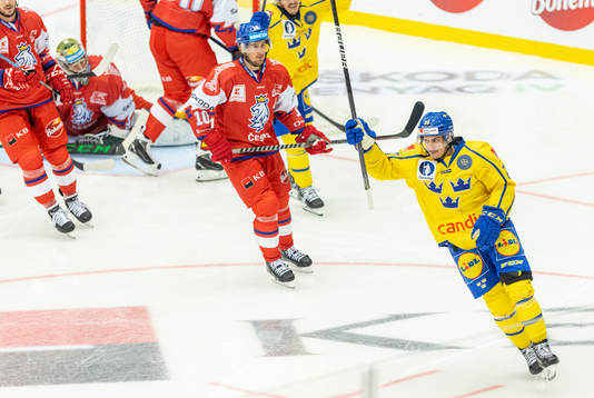 André Petersson of Sweden celebrate