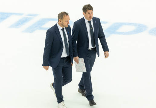 Assistant coach Mikael Karlberg and Head coach Sam Hallam