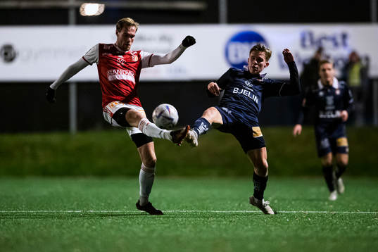 Sandvikens Martin Springfeldt och Örgrytes Isak Dahlqvist