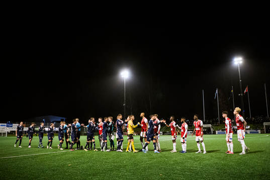 Örgrytes och Sandvikens spelare