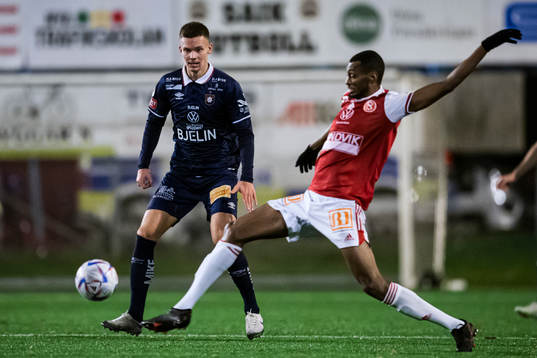 Örgrytes Arvid Brorsson och Sandvikens Jonathan Tesfay
