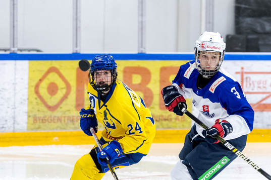 Sveriges Ebba Hedqvist och Slovakiens Tereza Belkova