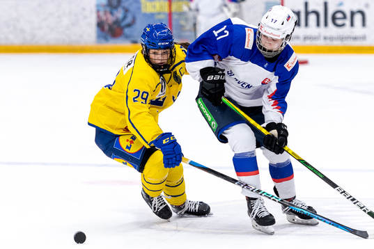 Sveriges Stella Lindell och Slovakiens Zuzana Dobiasova