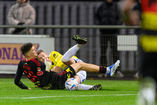 Östersunds Myroslav Mazur och Falkenbergs FFs Taylor