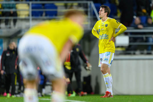 Falkenbergs FFs Adam Eriksson deppar