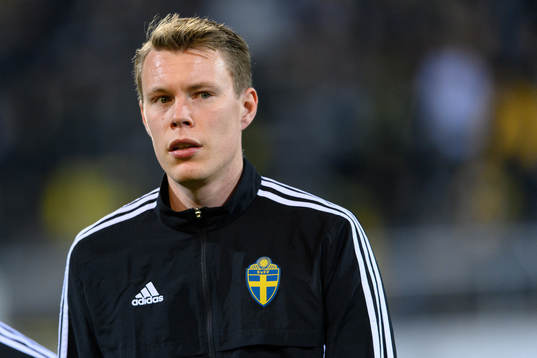 Domare Oscar Johnson före match ett i kvalet till