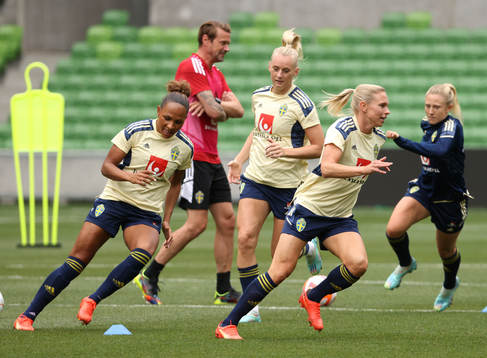 Madelen Janogy, Jonna Andersson and Stina Blackstenius of