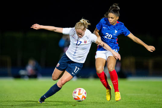 Julie Blakstad of Norway and Delphine Cascarino of France
