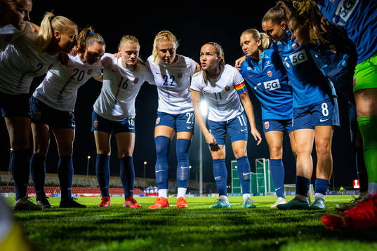 Anja Sønstevold, Marit Bratberg Lund, Mathilde Harviken,