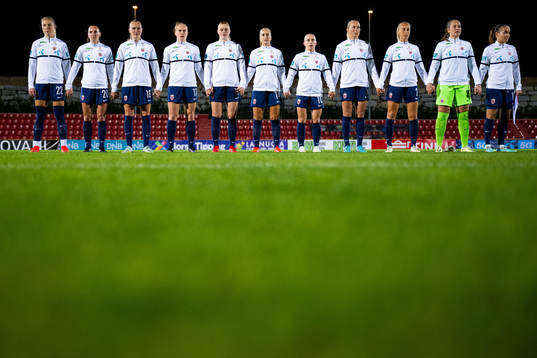 Players of Norway line up