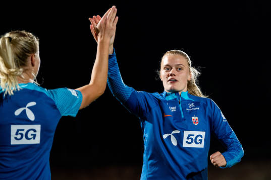 Mathilde Harviken of Norway warms up