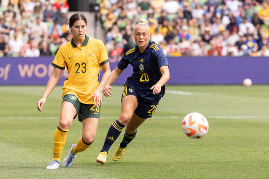 Kyra Cooney-Cross of Australia and Hanna Bennison of Sweden