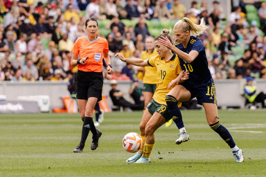 Katrina Gorry of Australia and Sofia Jakobsson of Sweden