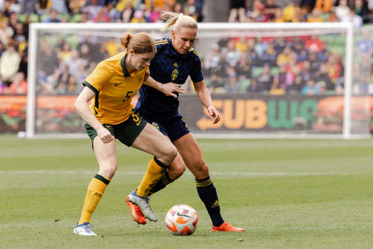 Cortnee Vine of Australia and Jonna Andersson of Sweden