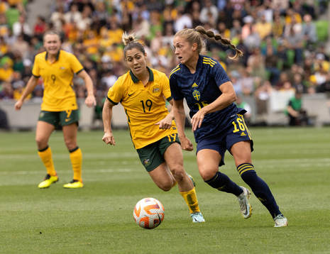 Filippa Angeldahl of Sweden and Katrina Gorry of Australia