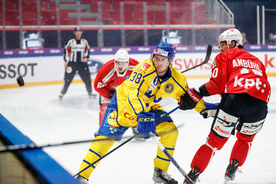 Olle Alsing of Sweden and Andres Ambühl of Switzerland