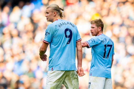 Erling Braut Haaland and Kevin De Bruyne of Manchester City