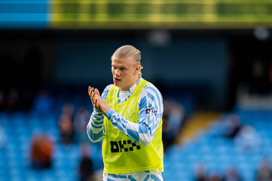 Erling Braut Haaland of Manchester City warms up
