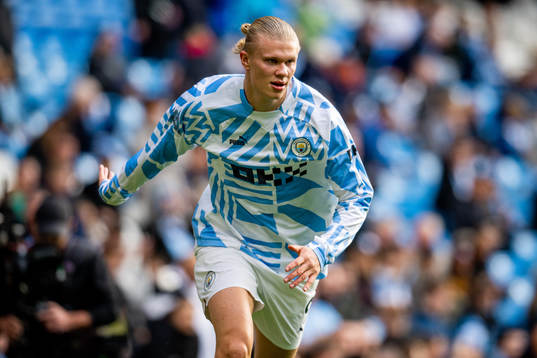 Erling Braut Haaland of Manchester City warms up