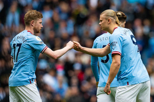 Kevin De Bruyne and Erling Braut Haaland of Manchester City