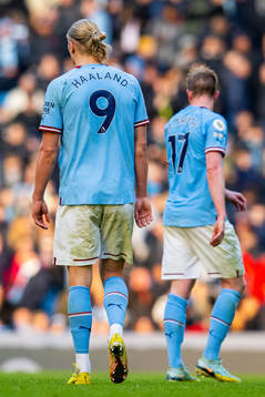 Erling Braut Haaland and Kevin De Bruyne of Manchester City