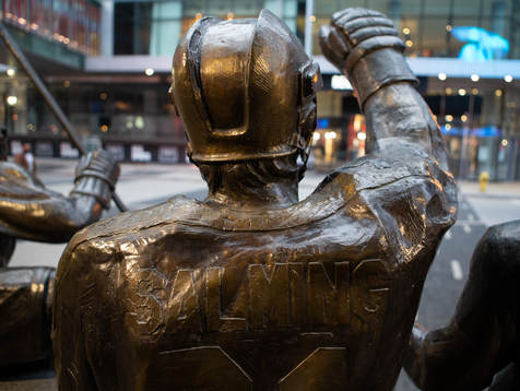 A statue depicting Börje Salming outside Scotiabank Arena