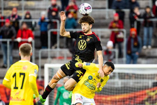 Östersunds Ziad Ghanoum och Falkenbergs Oliver Hintsa