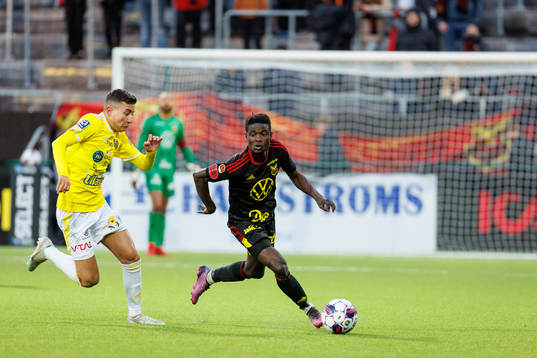 Östersunds Yannick Armel Assiedou Adjoumani i kmap med