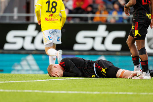 Östersunds Malcolm Stolt har ont