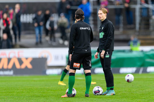 Varbergs Alexander Johansson före fotbollsmatchen i kvalet