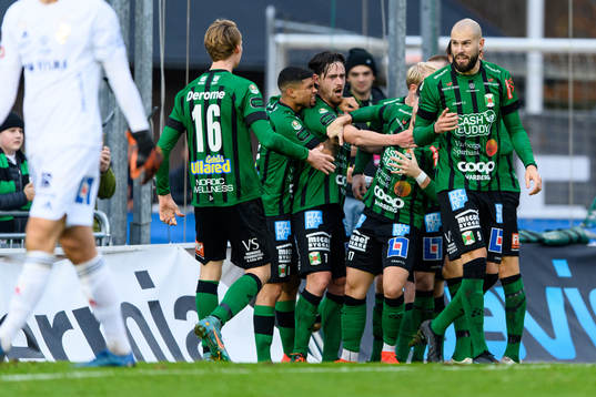 Varbergs spelare jublar