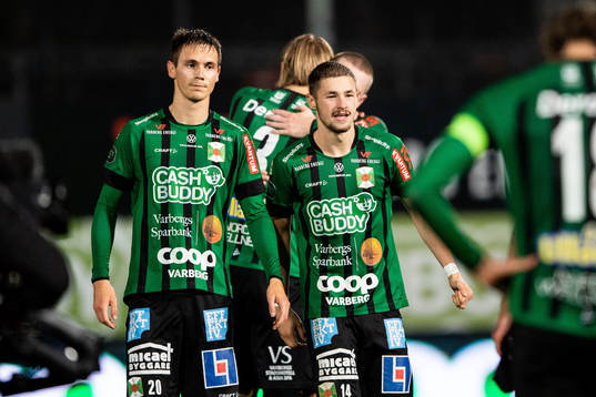 Varbergs Tobias Carlsson och Oliver Alfonsi jublar