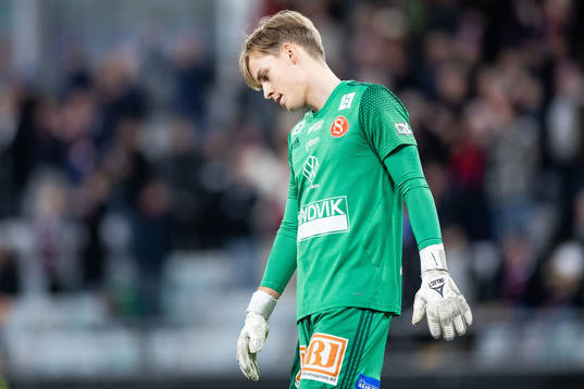 Sandvikens IFs målvakt Hannes Sveijer deppar