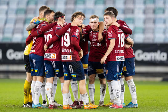 Örgrytes spelare samlade innan andra halvlek av