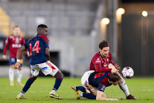 Örgrytes Kevin Ackermann och Sandvikens IFs Daniel