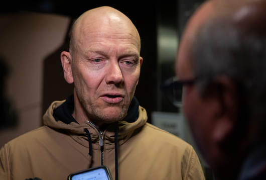 Hockey Hall of Fame member Mats Sundin speaks with a