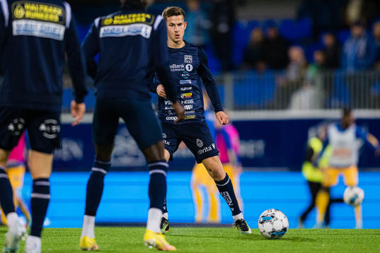 Sander Erik Kartum of Kristiansund warms up