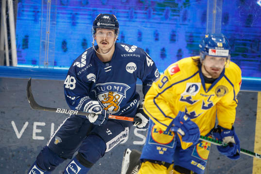 Joose Antonen of Finland and Linus Johansson of Sweden